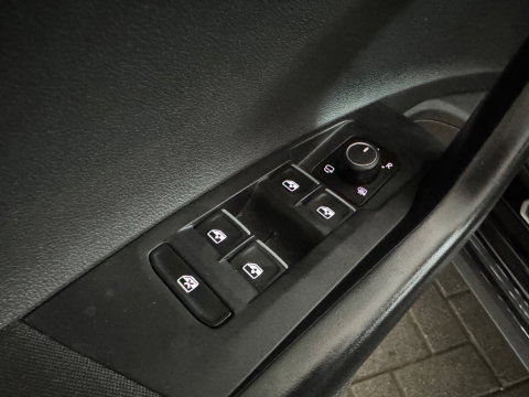 Volkswagen Polo 1.0 TSI R-Line Edition Pano|Keyless|ACC|Camera|Lane Assist|Stoelverwarming|Dodehoek