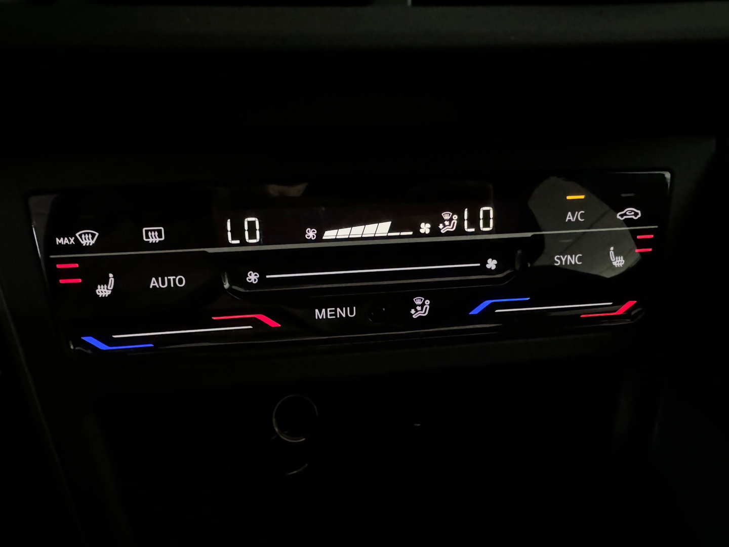 Volkswagen Polo 1.0 TSI R-Line Edition Pano|Keyless|ACC|Camera|Lane Assist|Stoelverwarming|Dodehoek