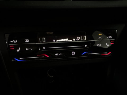 Volkswagen Polo 1.0 TSI R-Line Edition Pano|Keyless|ACC|Camera|Lane Assist|Stoelverwarming|Dodehoek