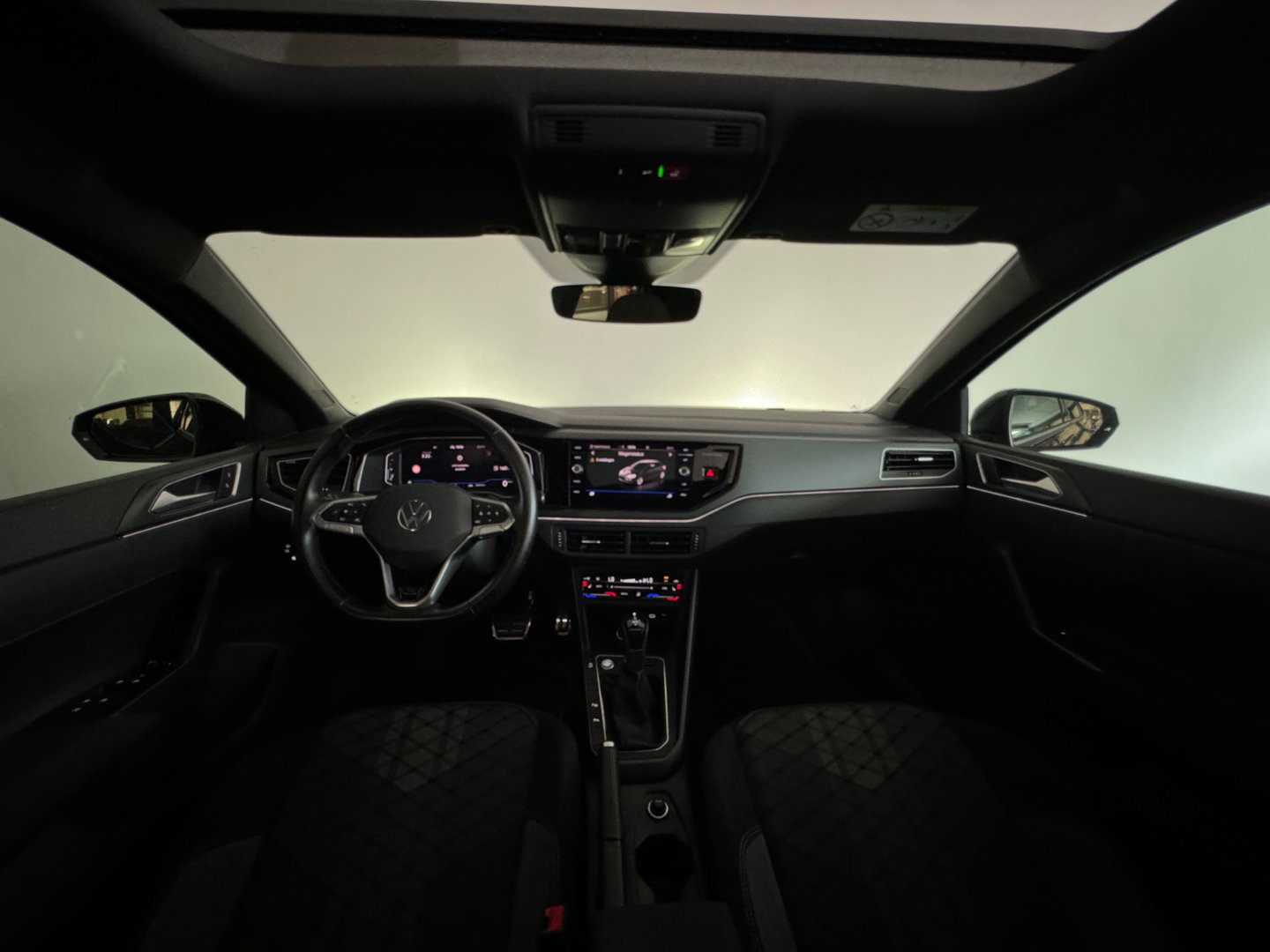 Volkswagen Polo 1.0 TSI R-Line Edition Pano|Keyless|ACC|Camera|Lane Assist|Stoelverwarming|Dodehoek