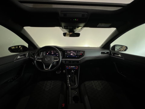 Volkswagen Polo 1.0 TSI R-Line Edition Pano|Keyless|ACC|Camera|Lane Assist|Stoelverwarming|Dodehoek