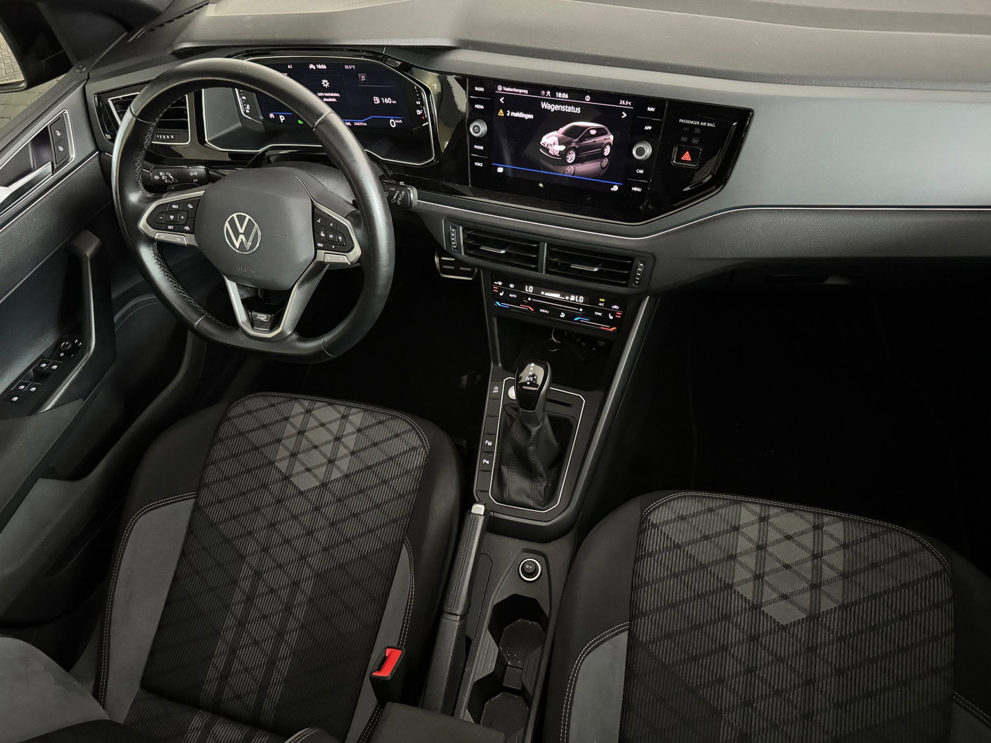 Volkswagen Polo 1.0 TSI R-Line Edition Pano|Keyless|ACC|Camera|Lane Assist|Stoelverwarming|Dodehoek