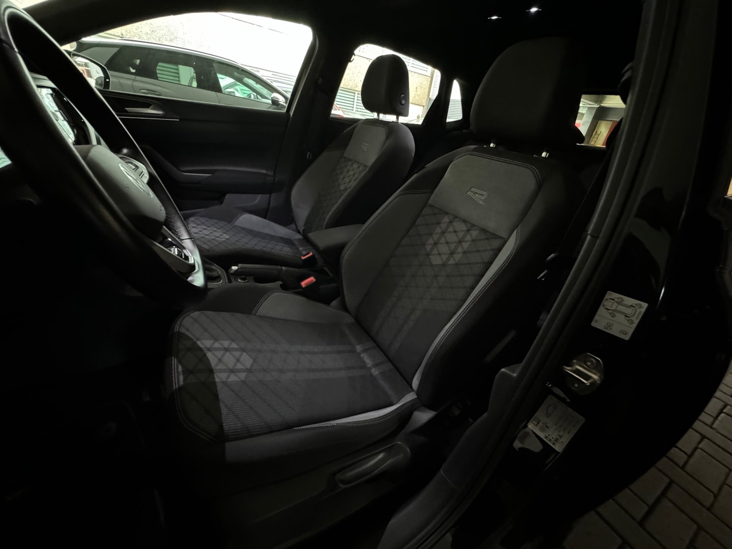 Volkswagen Polo 1.0 TSI R-Line Edition Pano|Keyless|ACC|Camera|Lane Assist|Stoelverwarming|Dodehoek
