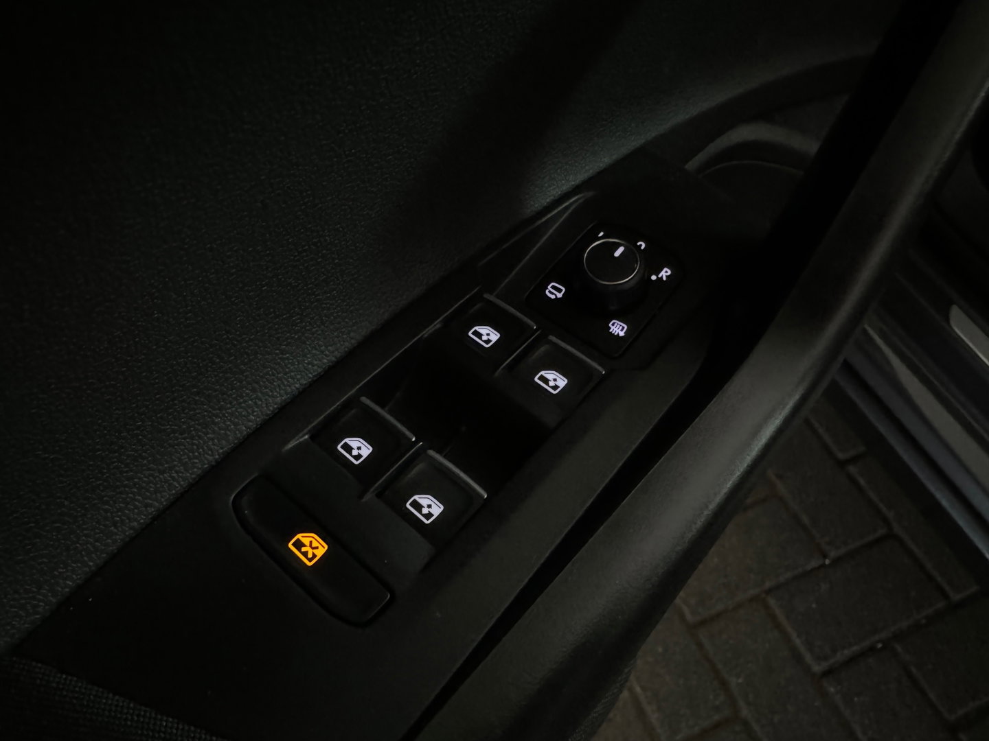 Volkswagen Taigo 1.5 TSI R-Line Pano|ACC|Lane Assist|Stoelverwarming|Camera|Dodehoek|Keyless