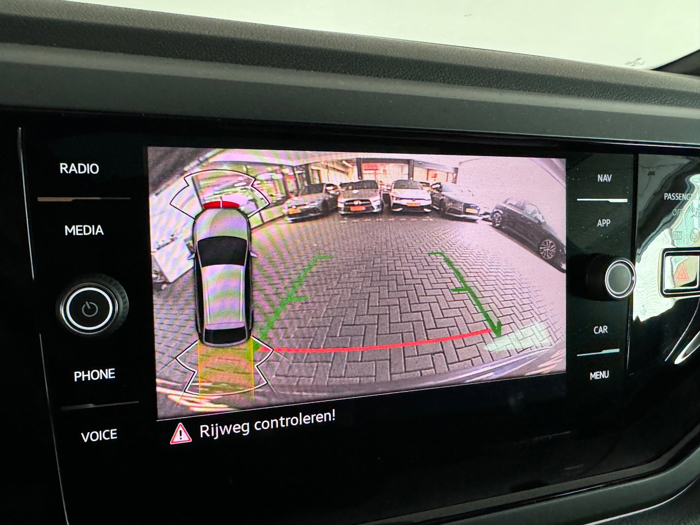 Volkswagen Taigo 1.5 TSI R-Line Pano|ACC|Lane Assist|Stoelverwarming|Camera|Dodehoek|Keyless