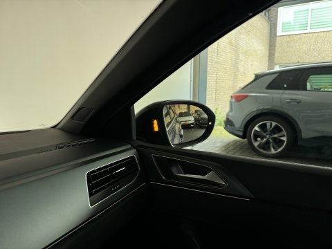 Volkswagen Taigo 1.5 TSI R-Line Pano|ACC|Lane Assist|Stoelverwarming|Camera|Dodehoek|Keyless