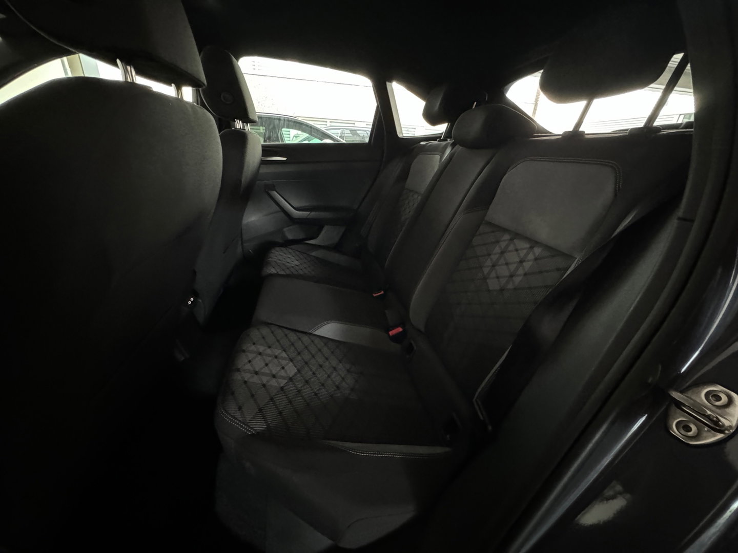 Volkswagen Taigo 1.5 TSI R-Line Pano|ACC|Lane Assist|Stoelverwarming|Camera|Dodehoek|Keyless