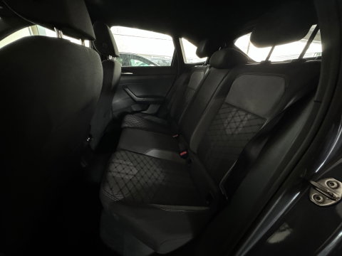 Volkswagen Taigo 1.5 TSI R-Line Pano|ACC|Lane Assist|Stoelverwarming|Camera|Dodehoek|Keyless