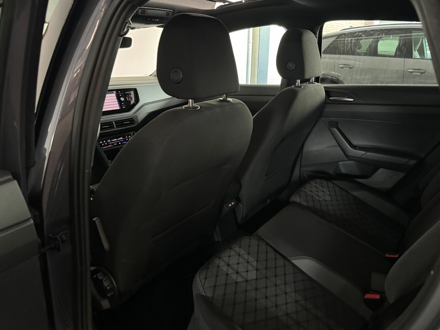 Volkswagen Taigo 1.5 TSI R-Line Pano|ACC|Lane Assist|Stoelverwarming|Camera|Dodehoek|Keyless