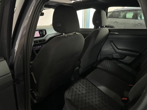 Volkswagen Taigo 1.5 TSI R-Line Pano|ACC|Lane Assist|Stoelverwarming|Camera|Dodehoek|Keyless