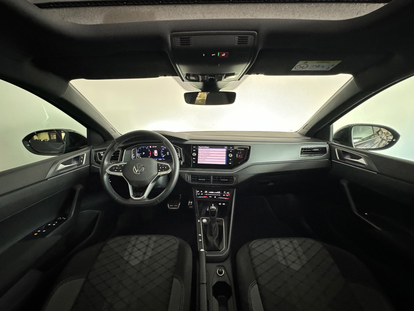 Volkswagen Taigo 1.5 TSI R-Line Pano|ACC|Lane Assist|Stoelverwarming|Camera|Dodehoek|Keyless