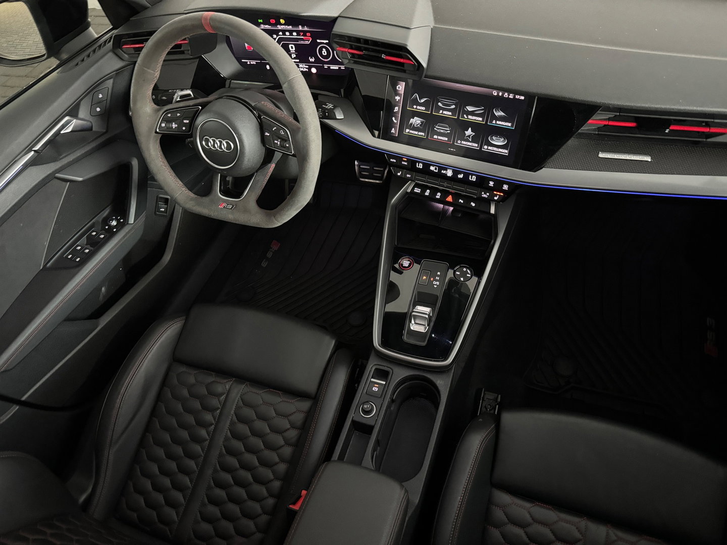 Audi RS3 Sportback 2.5 TFSI quattro Pano|B&O|Keyless|HuD|VOL