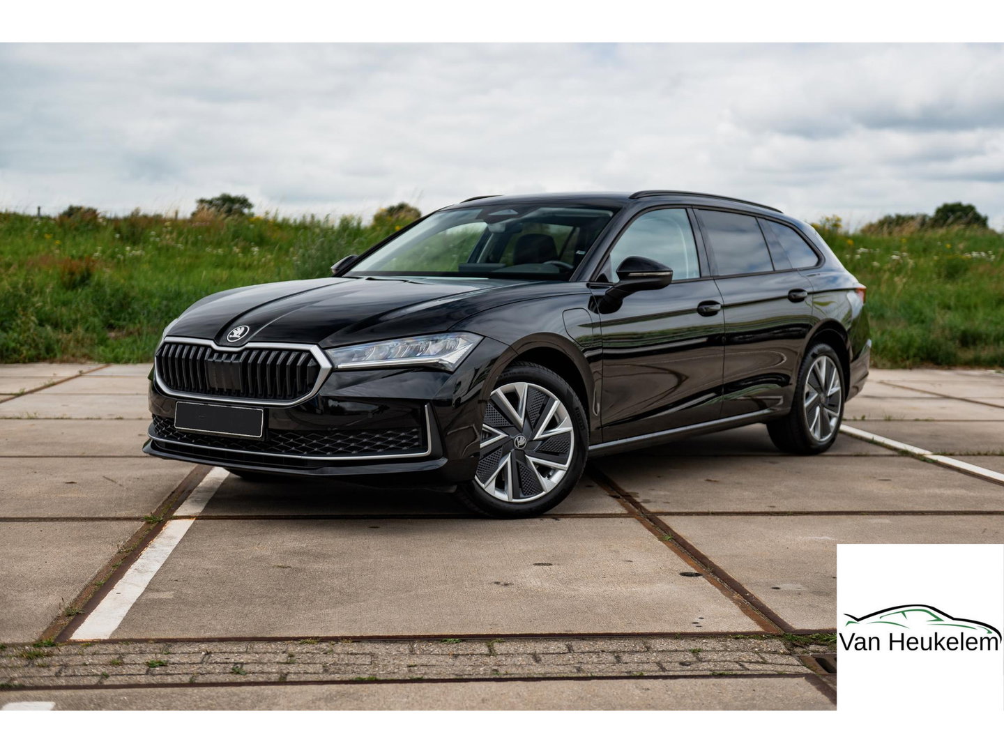 Škoda Superb Combi 1.5 TSI PHEV Selection | TREKHAAK | SUNSET | 18"