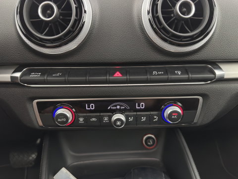 Audi A3 Sportback 1.4 e-tron PHEV Ambition Pro Line plus Aut. *PANO | LEATHER-FABRIC | FULL-LED | HEATED-SPORTSEATS | KEYLESS | NAVI-FULLMAP | ECC | PDC | CRUISE | 18''ALU*