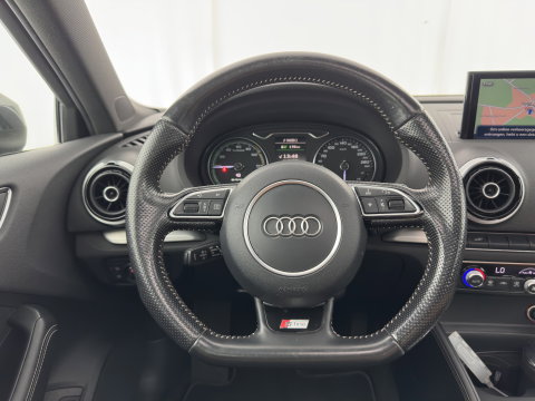 Audi A3 Sportback 1.4 e-tron PHEV Ambition Pro Line plus Aut. *PANO | LEATHER-FABRIC | FULL-LED | HEATED-SPORTSEATS | KEYLESS | NAVI-FULLMAP | ECC | PDC | CRUISE | 18''ALU*