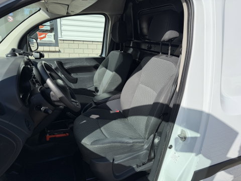 Mercedes-Benz Citan 108 CDI BlueEFFICIENCY / euro 6 / bpm vrij / vaste prijs rijklaar € 5.950 ex btw / lease vanaf € 111 / airco / radio mp3 / wordt afgeleverd met nieuwe distributie riem !