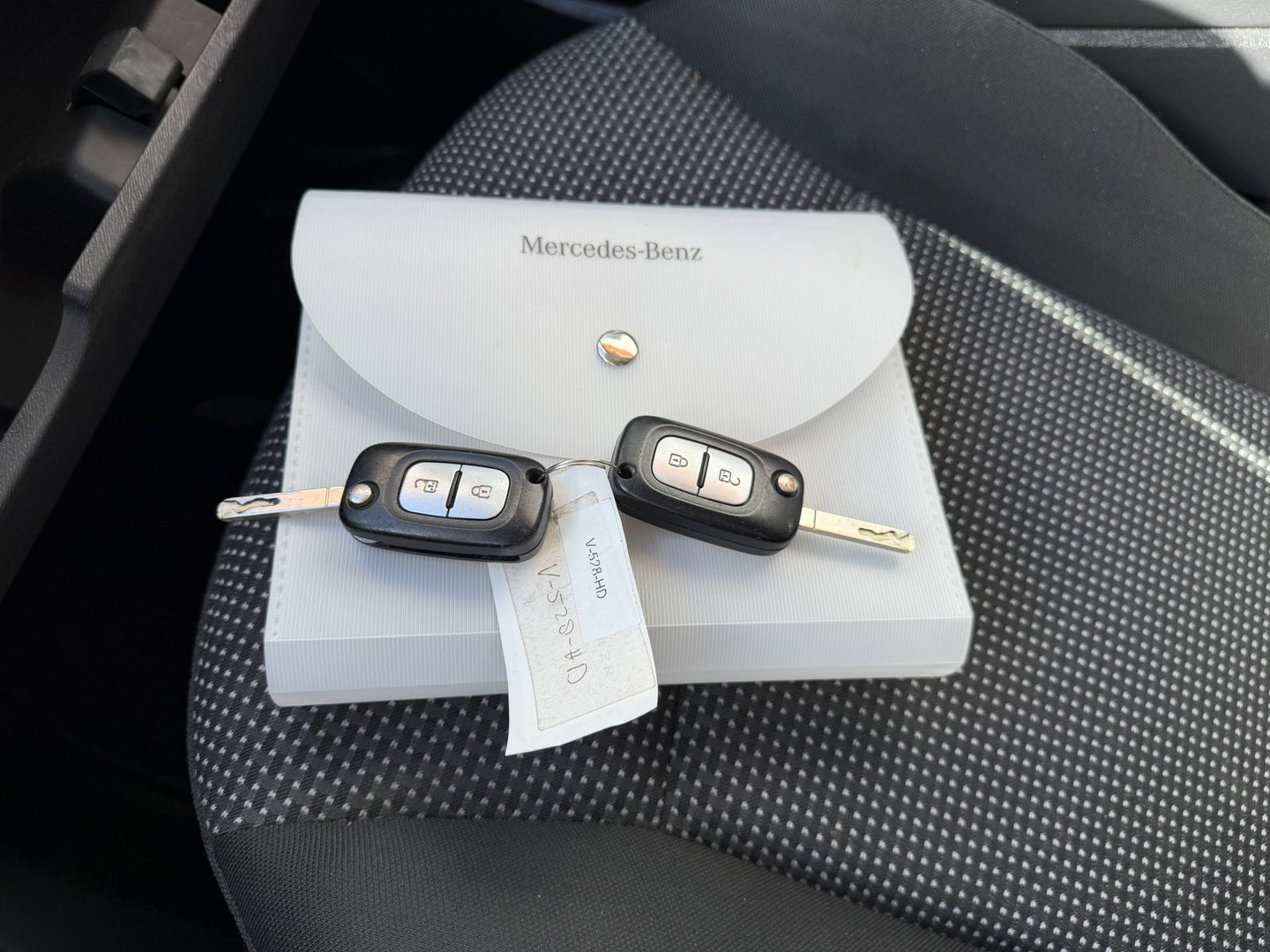 Mercedes-Benz Citan 108 CDI BlueEFFICIENCY / euro 6 / bpm vrij / vaste prijs rijklaar € 5.950 ex btw / lease vanaf € 111 / airco / radio mp3 / wordt afgeleverd met nieuwe distributie riem !