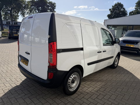 Mercedes-Benz Citan 108 CDI BlueEFFICIENCY / euro 6 / bpm vrij / vaste prijs rijklaar € 5.950 ex btw / lease vanaf € 111 / airco / radio mp3 / wordt afgeleverd met nieuwe distributie riem !