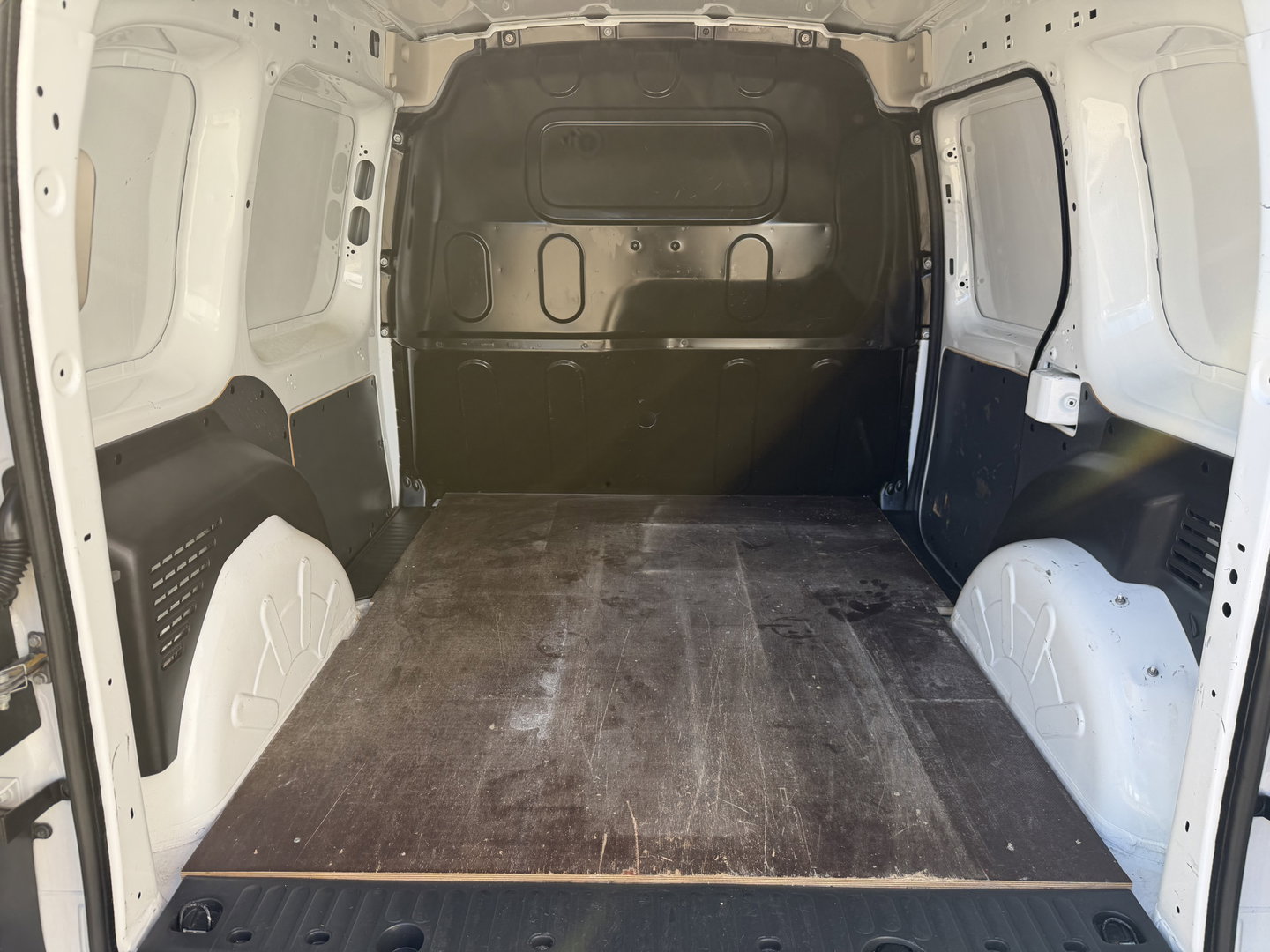 Mercedes-Benz Citan 108 CDI BlueEFFICIENCY / euro 6 / bpm vrij / vaste prijs rijklaar € 5.950 ex btw / lease vanaf € 111 / airco / radio mp3 / wordt afgeleverd met nieuwe distributie riem !