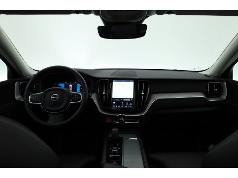Volvo XC60 2.0 T6 Plug-in hybrid AWD Plus Bright | Prijs rijklaar | Trekhaak | Pano-dak | Camera | 4x Stoel + stuurverw. | 20 inch |