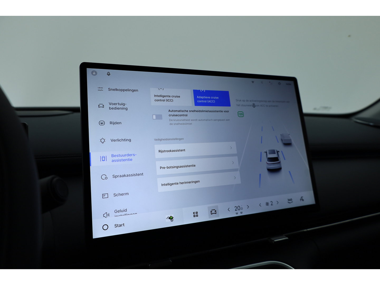 GEELY Starray EM-i 1.5 Max | 18.4 kWh Batterij | 83km WLTP | Stoel- stuurverw. | Pano | 360cam | Stoelvent. | 19'' | HUD | Flyme