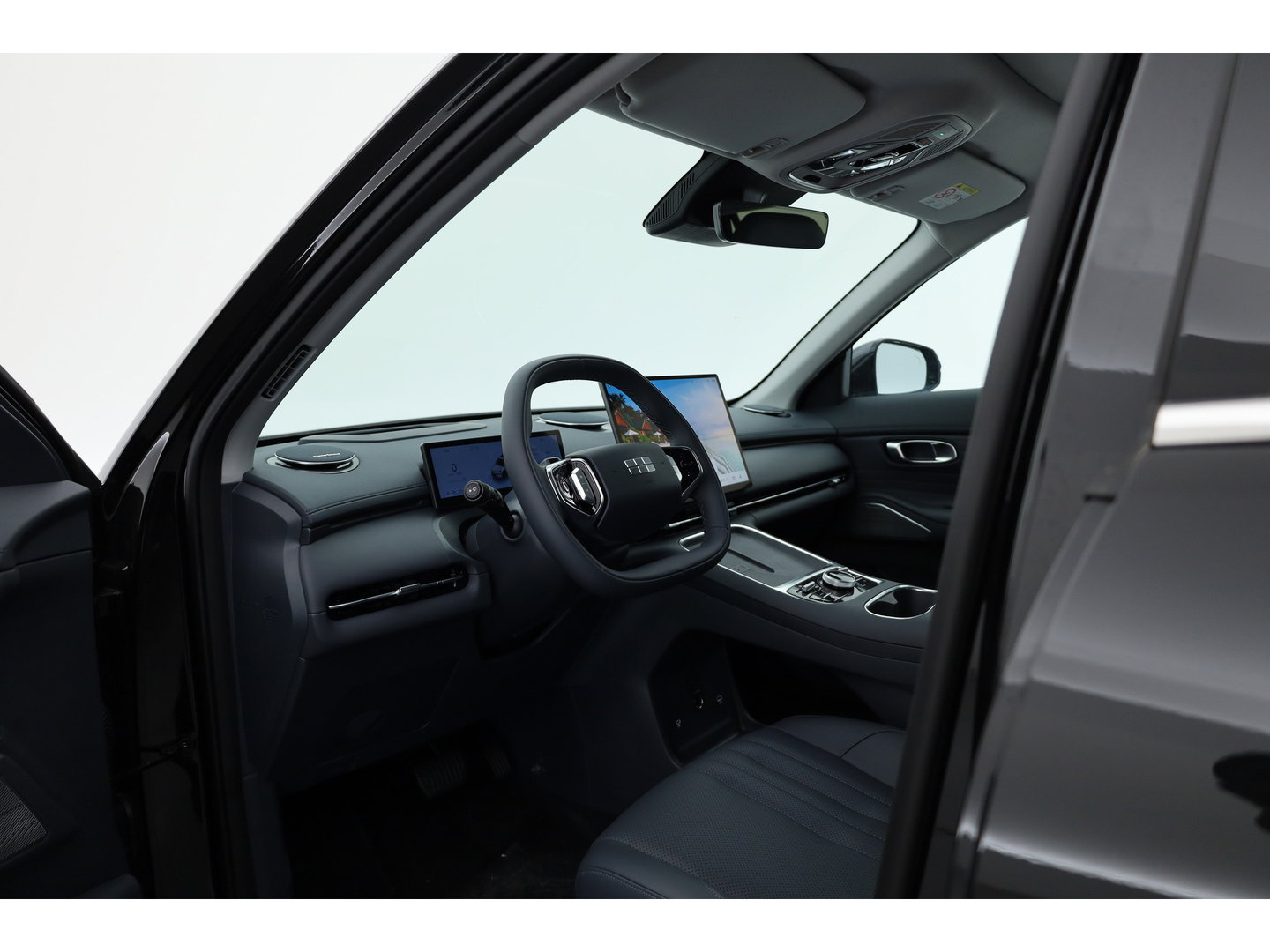 GEELY Starray EM-i 1.5 Max | 18.4 kWh Batterij | 83km WLTP | Stoel- stuurverw. | Pano | 360cam | Stoelvent. | 19'' | HUD | Flyme