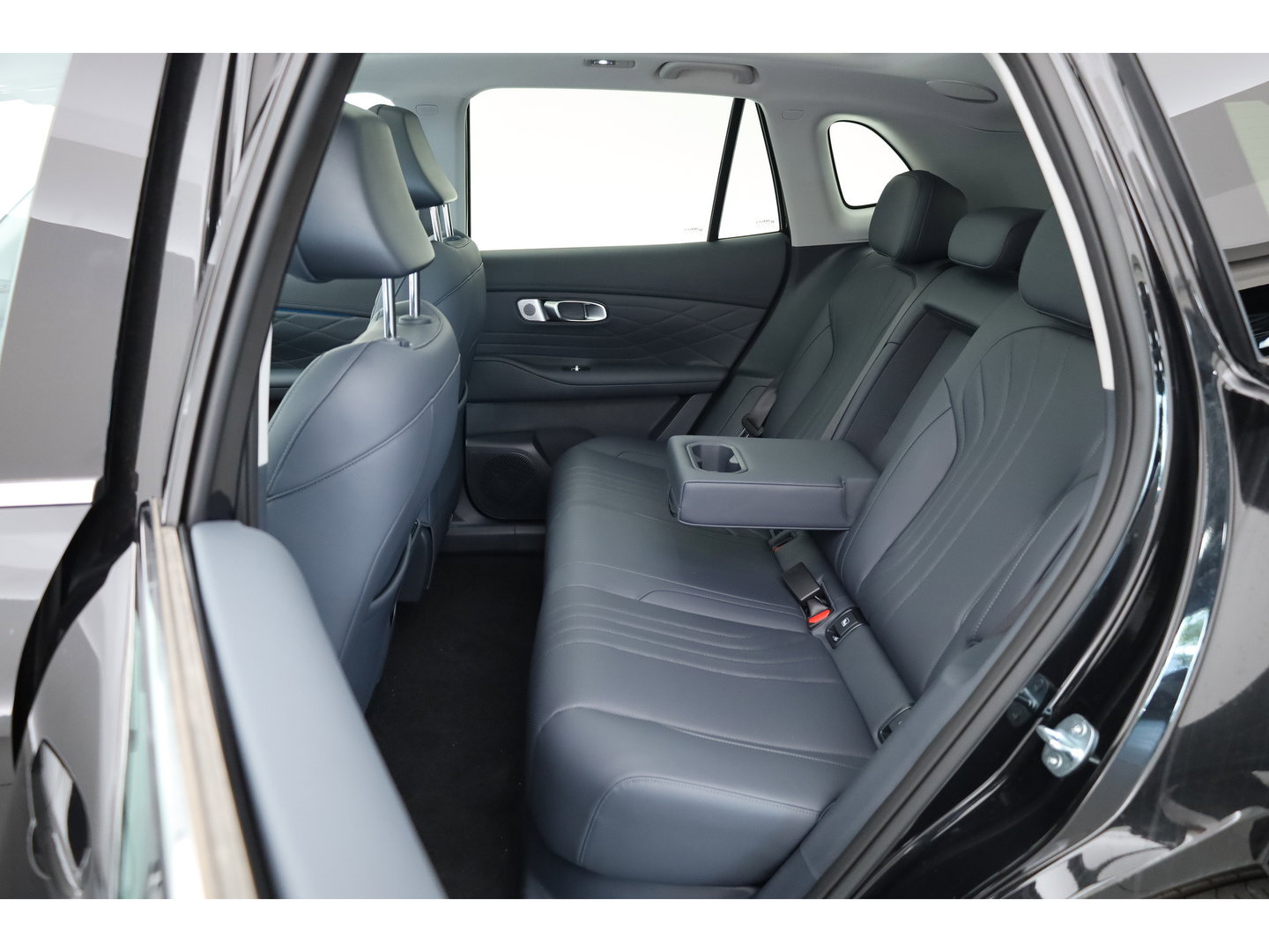 GEELY Starray EM-i 1.5 Max | 18.4 kWh Batterij | 83km WLTP | Stoel- stuurverw. | Pano | 360cam | Stoelvent. | 19'' | HUD | Flyme