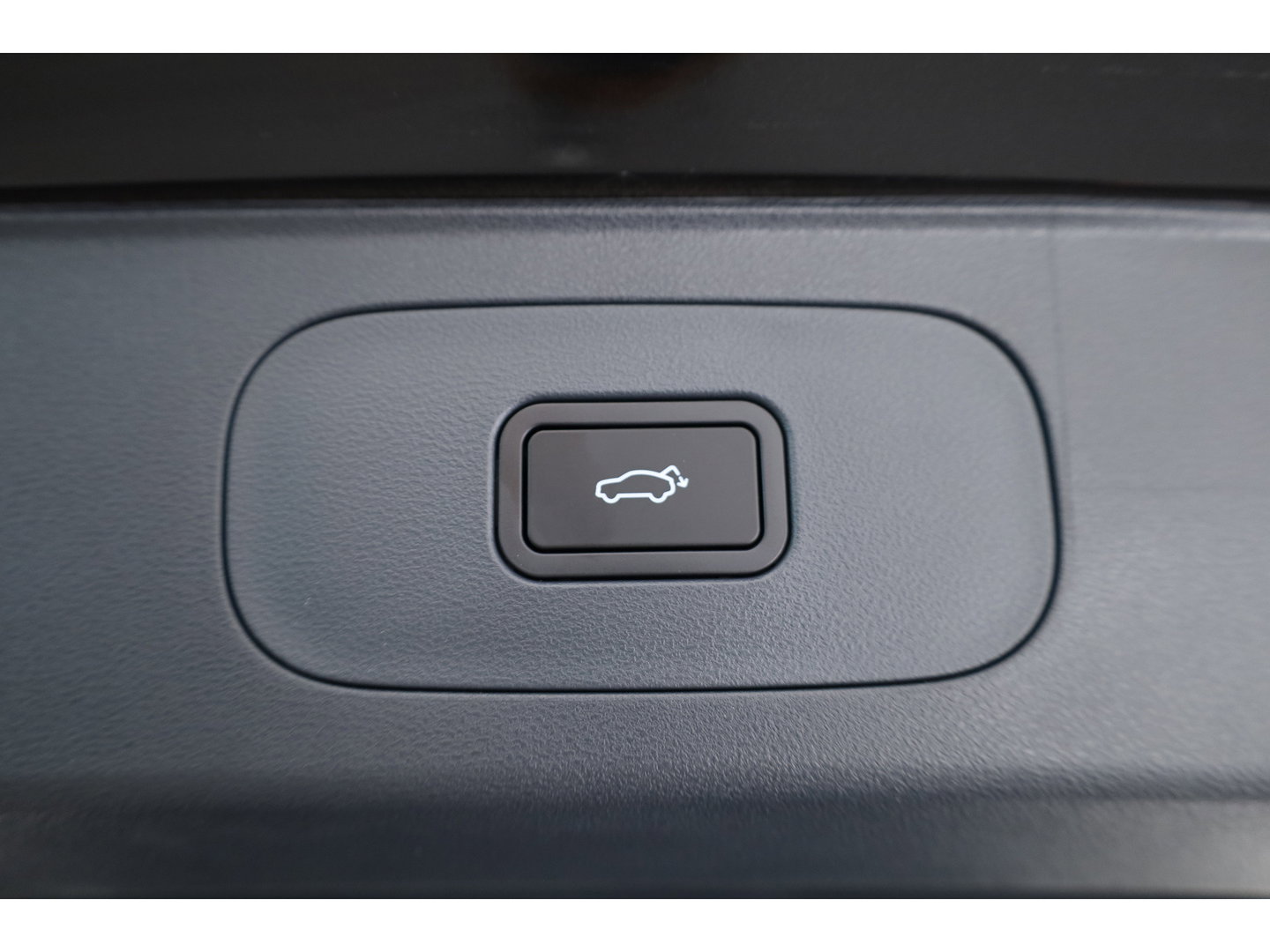 GEELY Starray EM-i 1.5 Max | 18.4 kWh Batterij | 83km WLTP | Stoel- stuurverw. | Pano | 360cam | Stoelvent. | 19'' | HUD | Flyme