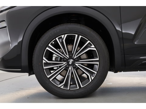 GEELY Starray EM-i 1.5 Max | 18.4 kWh Batterij | 83km WLTP | Stoel- stuurverw. | Pano | 360cam | Stoelvent. | 19'' | HUD | Flyme