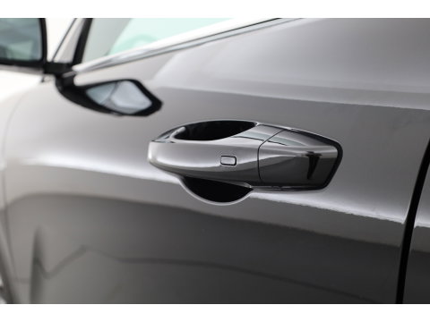 GEELY Starray EM-i 1.5 Max | 18.4 kWh Batterij | 83km WLTP | Stoel- stuurverw. | Pano | 360cam | Stoelvent. | 19'' | HUD | Flyme