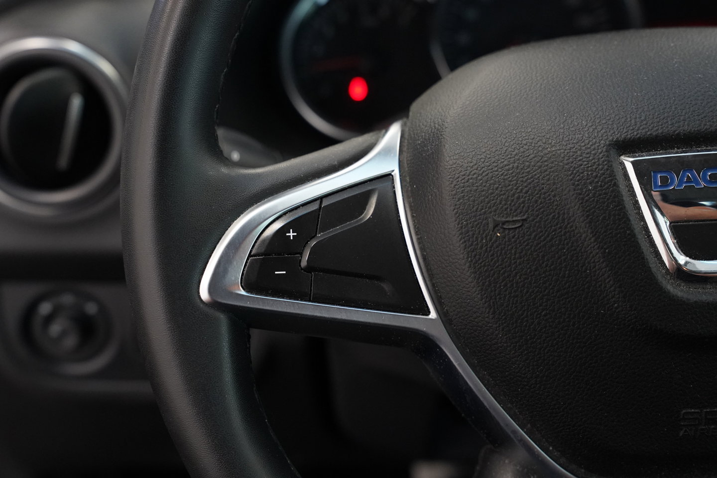 Dacia Sandero Stepway 0.9 TCe SL Automaat Achteruitrijcamera ALL Season Banden