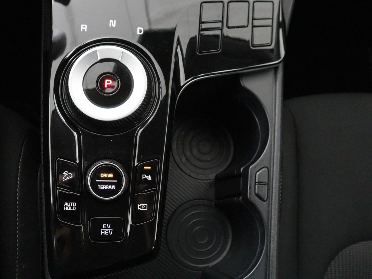 Kia Sportage 1.6 T-GDi Plug-in Hybrid AWD DynamicLine | SOH 97,6% | Adaptive cruise | Lane assist | Carplay | Camera | Park assist | Virtueel dashboard
