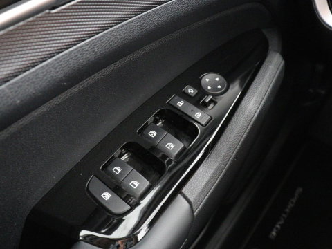 Kia Sportage 1.6 T-GDi Plug-in Hybrid AWD DynamicLine | SOH 97,6% | Adaptive cruise | Lane assist | Carplay | Camera | Park assist | Virtueel dashboard