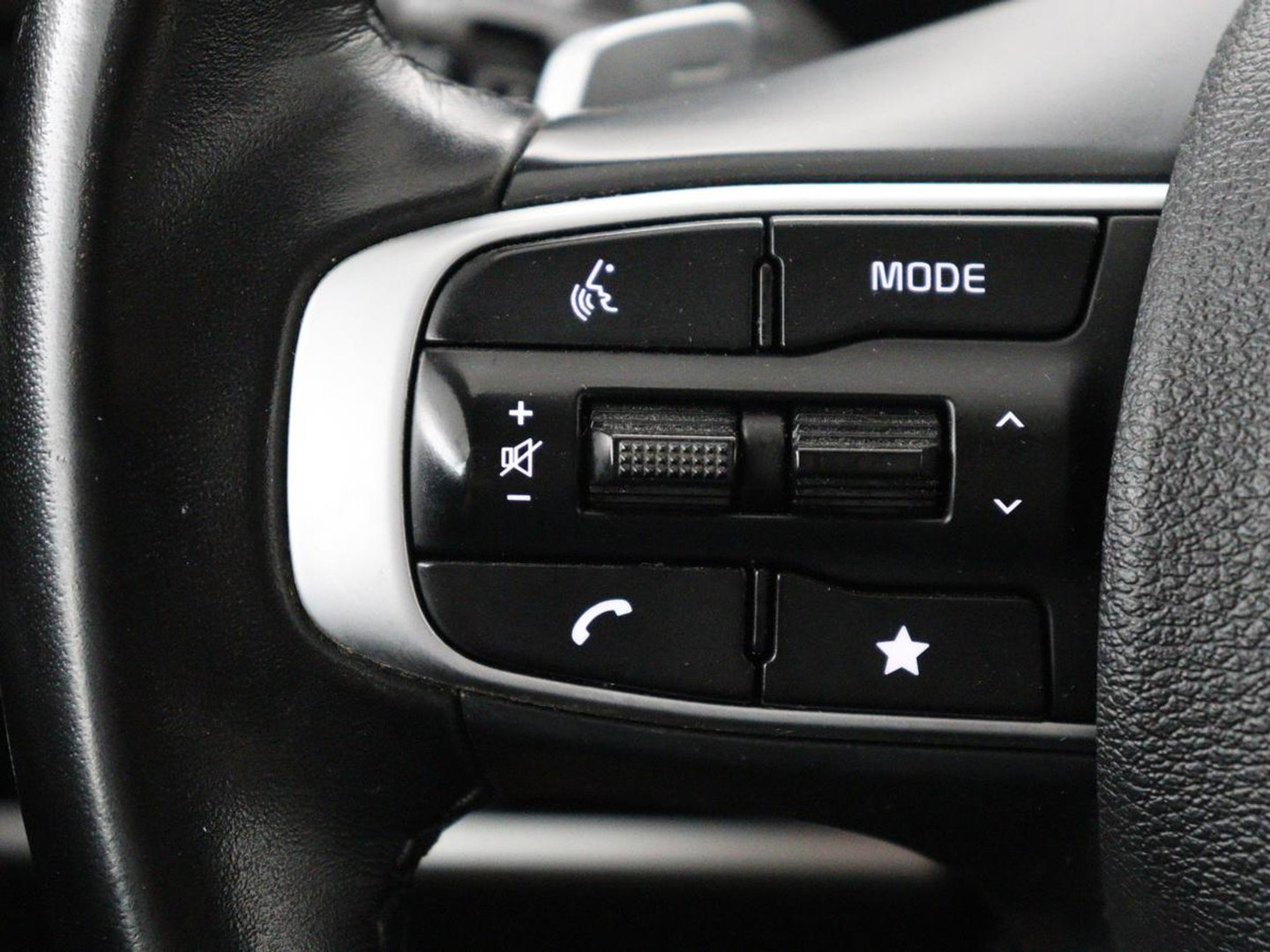 Kia Sportage 1.6 T-GDi Plug-in Hybrid AWD DynamicLine | SOH 97,6% | Adaptive cruise | Lane assist | Carplay | Camera | Park assist | Virtueel dashboard