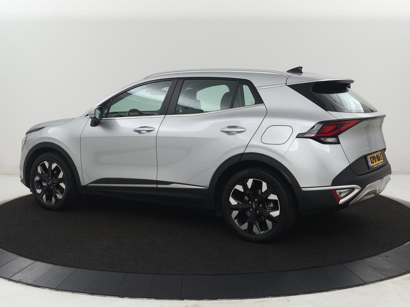 Kia Sportage 1.6 T-GDi Plug-in Hybrid AWD DynamicLine | SOH 97,6% | Adaptive cruise | Lane assist | Carplay | Camera | Park assist | Virtueel dashboard