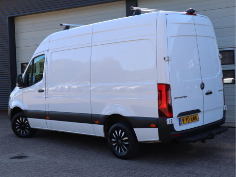Mercedes-Benz Sprinter 319 CDI 3.0 V6 Automaat Euro 6 - L2H2 - Volledig Dealer onderhouden - LED - Trekhaak