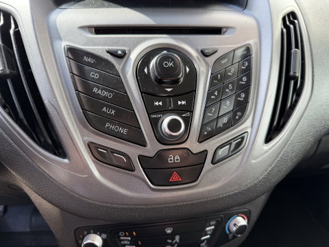 Ford Transit Courier 1.5 TDCI Trend / vaste prijs rijklaar € 6.450 ex btw / lease vanaf € / airco / navigatie / trekhaak / parkeersensoren achter / stoelverwarming