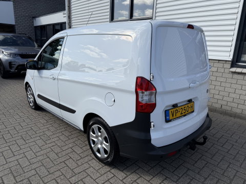 Ford Transit Courier 1.5 TDCI Trend / vaste prijs rijklaar € 6.450 ex btw / lease vanaf € / airco / navigatie / trekhaak / parkeersensoren achter / stoelverwarming