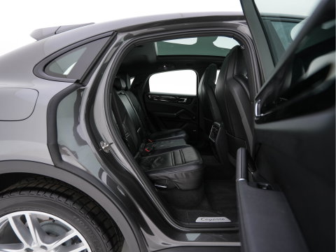Porsche Cayenne Coupé 3.0 E-Hybrid (Plug-in) (INCL.BTW) Aut. *PANO | LEATHER | FULL-LED | SPORT-CHRONO | TOP-VIEW | ADAPTIVE-CRUISE | BOSE-SOUND | DAB+ | NAVI-FULLMAP | COMFORT-SEATS | SHIFT-PADDLES | KEYLESS | ECC | PDC | 20''ALU*