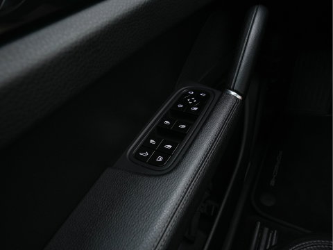 Porsche Cayenne Coupé 3.0 E-Hybrid (Plug-in) (INCL.BTW) Aut. *PANO | LEATHER | FULL-LED | SPORT-CHRONO | TOP-VIEW | ADAPTIVE-CRUISE | BOSE-SOUND | DAB+ | NAVI-FULLMAP | COMFORT-SEATS | SHIFT-PADDLES | KEYLESS | ECC | PDC | 20''ALU*