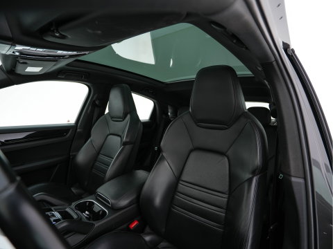 Porsche Cayenne Coupé 3.0 E-Hybrid (Plug-in) (INCL.BTW) Aut. *PANO | LEATHER | FULL-LED | SPORT-CHRONO | TOP-VIEW | ADAPTIVE-CRUISE | BOSE-SOUND | DAB+ | NAVI-FULLMAP | COMFORT-SEATS | SHIFT-PADDLES | KEYLESS | ECC | PDC | 20''ALU*