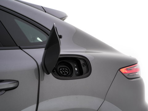 Porsche Cayenne Coupé 3.0 E-Hybrid (Plug-in) (INCL.BTW) Aut. *PANO | LEATHER | FULL-LED | SPORT-CHRONO | TOP-VIEW | ADAPTIVE-CRUISE | BOSE-SOUND | DAB+ | NAVI-FULLMAP | COMFORT-SEATS | SHIFT-PADDLES | KEYLESS | ECC | PDC | 20''ALU*