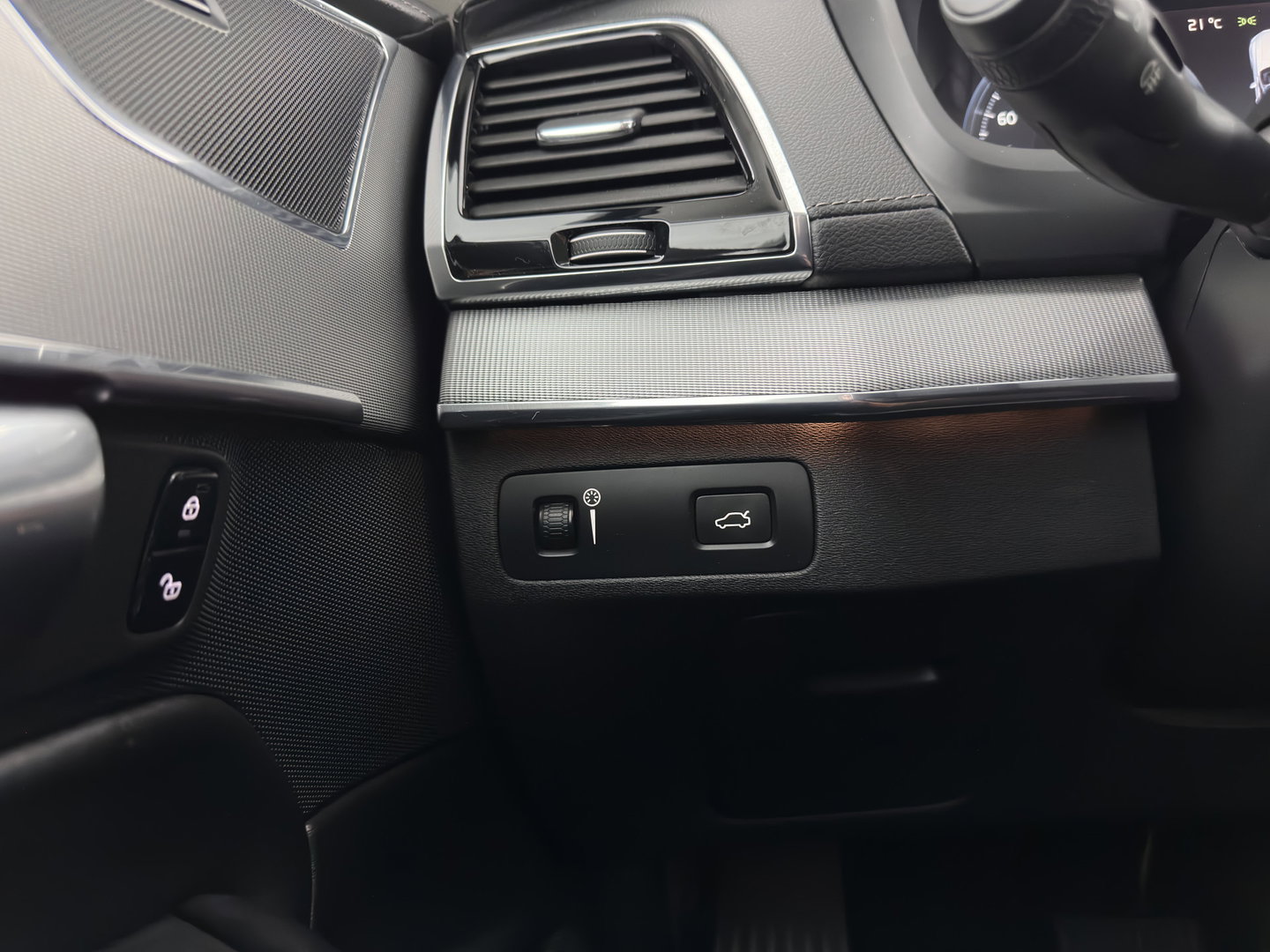 Volvo XC90 2.0 D5 AWD Inscription [7-Pers.] Aut. *PANO | HEAD-UP | LEATHER | FULL-LED | MEMORY-PACK | BLINDSPOT | KEYLESS | DIGI-COCKPIT | CAMERA | NAVI-FULLMAP | HEATED-CONTOURSEATS | TOWBAR | 21''ALU*