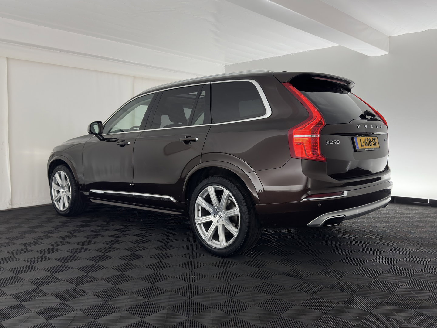 Volvo XC90 2.0 D5 AWD Inscription [7-Pers.] Aut. *PANO | HEAD-UP | LEATHER | FULL-LED | MEMORY-PACK | BLINDSPOT | KEYLESS | DIGI-COCKPIT | CAMERA | NAVI-FULLMAP | HEATED-CONTOURSEATS | TOWBAR | 21''ALU*