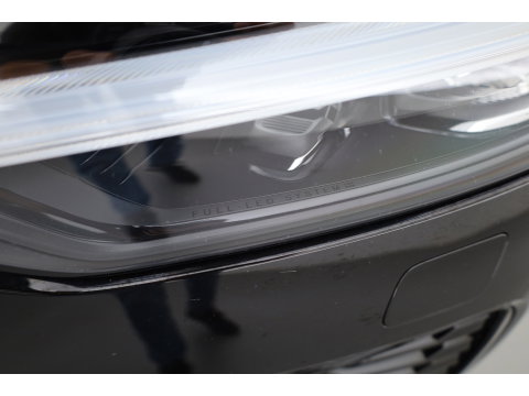 Volvo XC60 2.0 T6 Plug-in hybrid AWD Plus Dark | Pano-dak | Adap. Cruise | H&K Audio | 4x stoel + stuurverwarming |