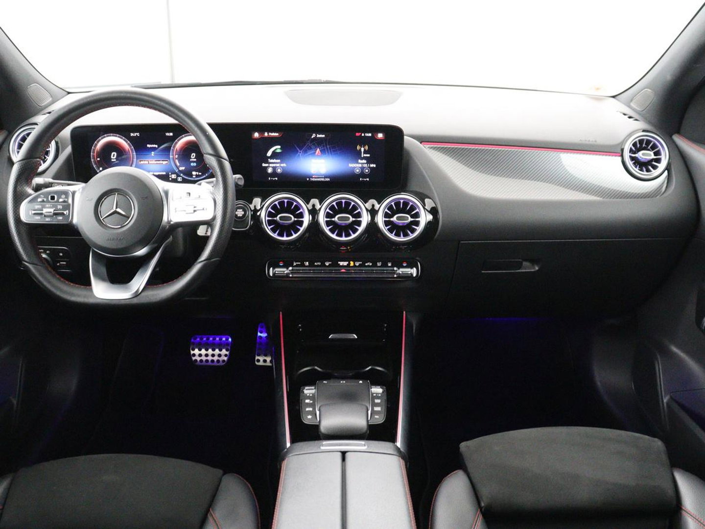 Mercedes-Benz GLA 250 e Business Solution AMG Limited | SOH 95,2% | Leder/alcantara | Stoelverwarming | Carplay | Sfeerverlichting | Cruise control | Camera | Park assist | Trekhaak