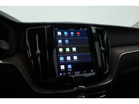 Volvo XC60 2.0 T6 Plug-in hybrid AWD Plus Dark - Luchtvering | Rijklaar! | Pano | Ventilatie | Stuur+Stoelverw. | Leder+Memory | 360*+PDC | Led | v