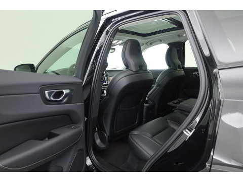 Volvo XC60 2.0 T6 Plug-in hybrid AWD Plus Dark - Luchtvering | Rijklaar! | Pano | Ventilatie | Stuur+Stoelverw. | Leder+Memory | 360*+PDC | Led | v