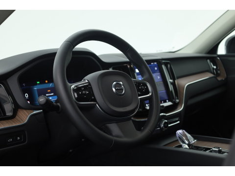 Volvo XC60 2.0 T6 Plug-in hybrid AWD Plus Dark - Luchtvering | Rijklaar! | Pano | Ventilatie | Stuur+Stoelverw. | Leder+Memory | 360*+PDC | Led | v