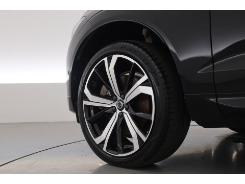Volvo XC60 2.0 T6 Plug-in hybrid AWD Plus Dark - Luchtvering | Rijklaar! | Pano | Ventilatie | Stuur+Stoelverw. | Leder+Memory | 360*+PDC | Led | v